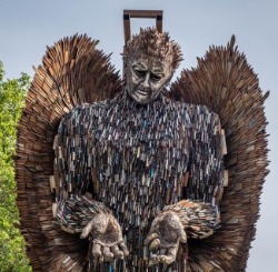 Knife angel